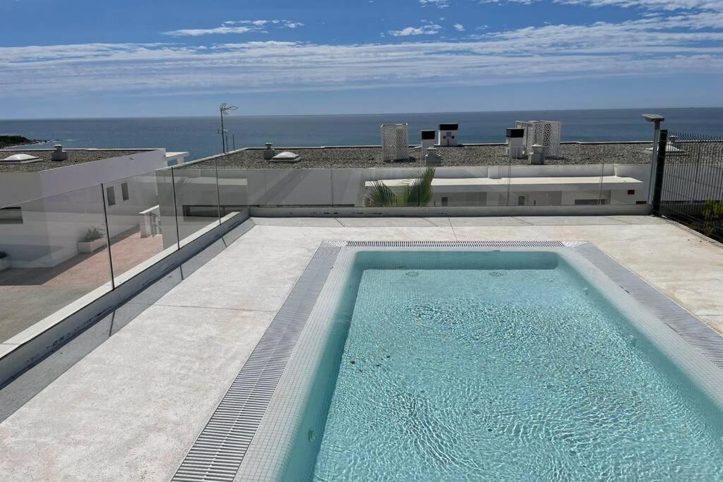 Modern 2 Beds Apartment In Alcaidesa Exterior photo