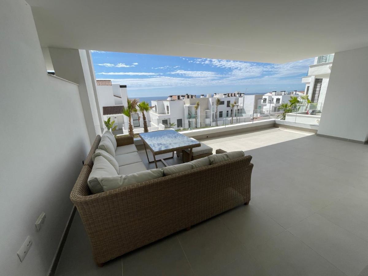 Modern 2 Beds Apartment In Alcaidesa Exterior photo