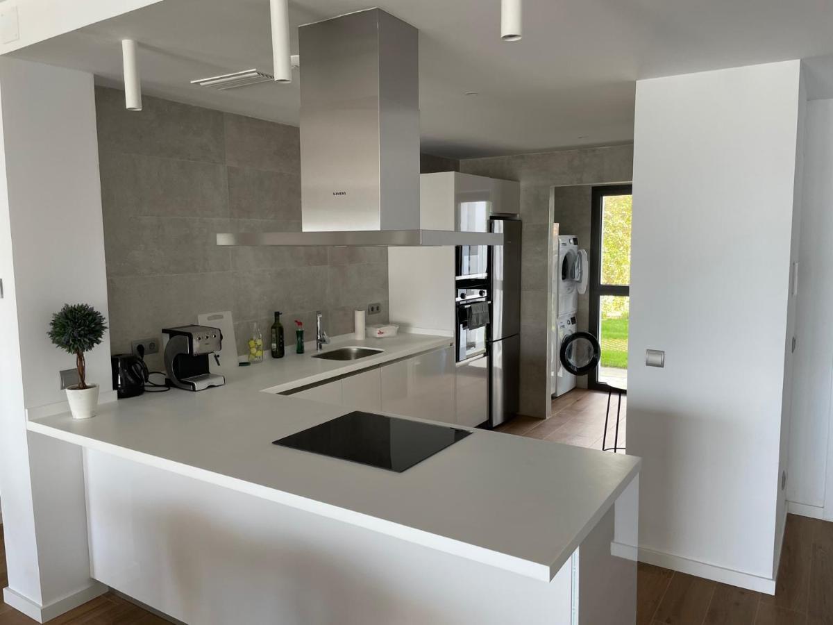 Modern 2 Beds Apartment In Alcaidesa Exterior photo