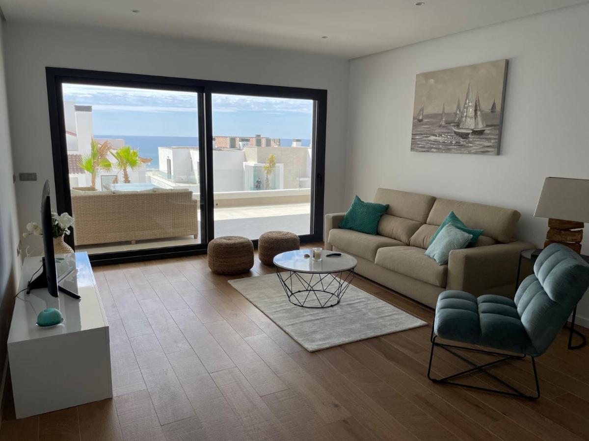 Modern 2 Beds Apartment In Alcaidesa Exterior photo